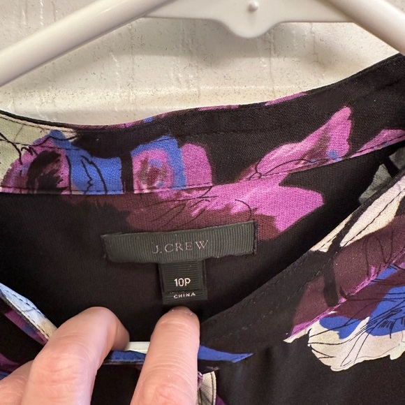 J crew silk blouse. Size Medium Petite. - Picture 2 of 6